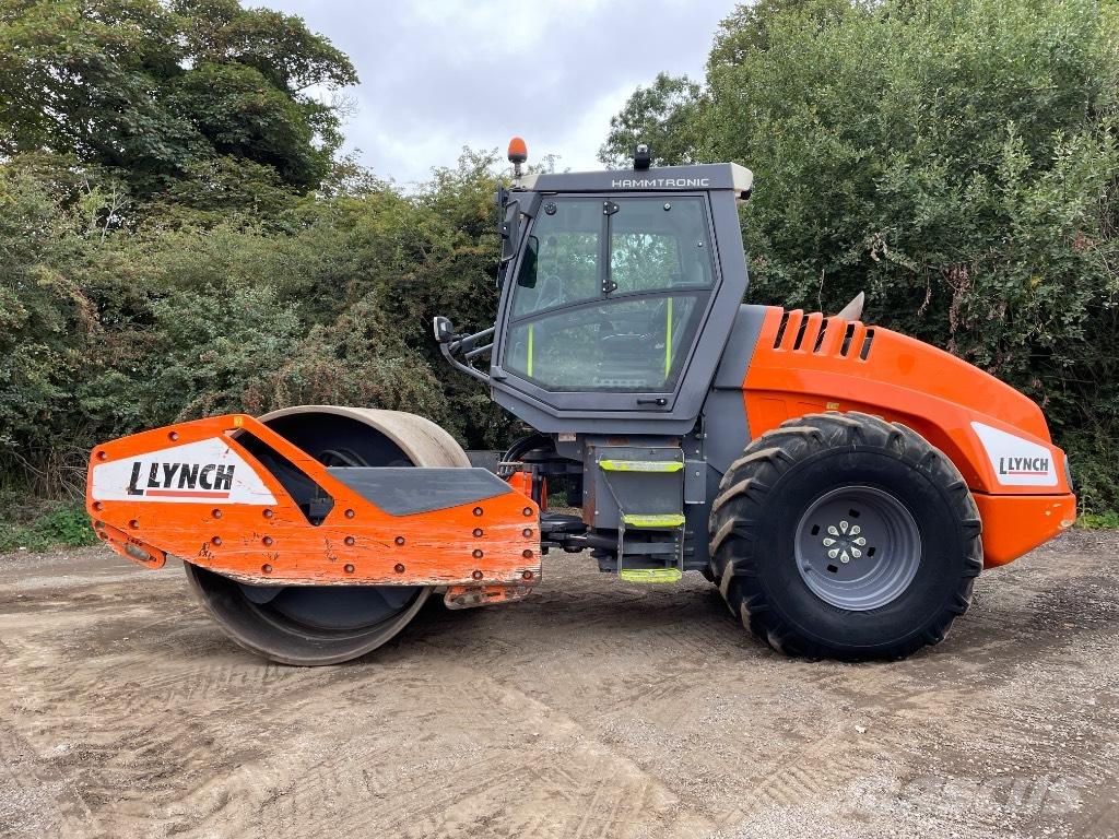 Hamm H 16 i Vienvalča grunts veltņi