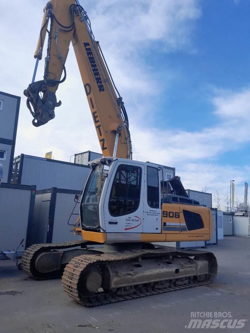 Liebherr R906 LC Kāpurķēžu ekskavatori