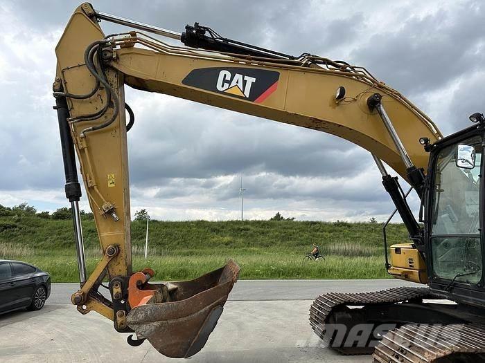 CAT 320FL Kāpurķēžu ekskavatori
