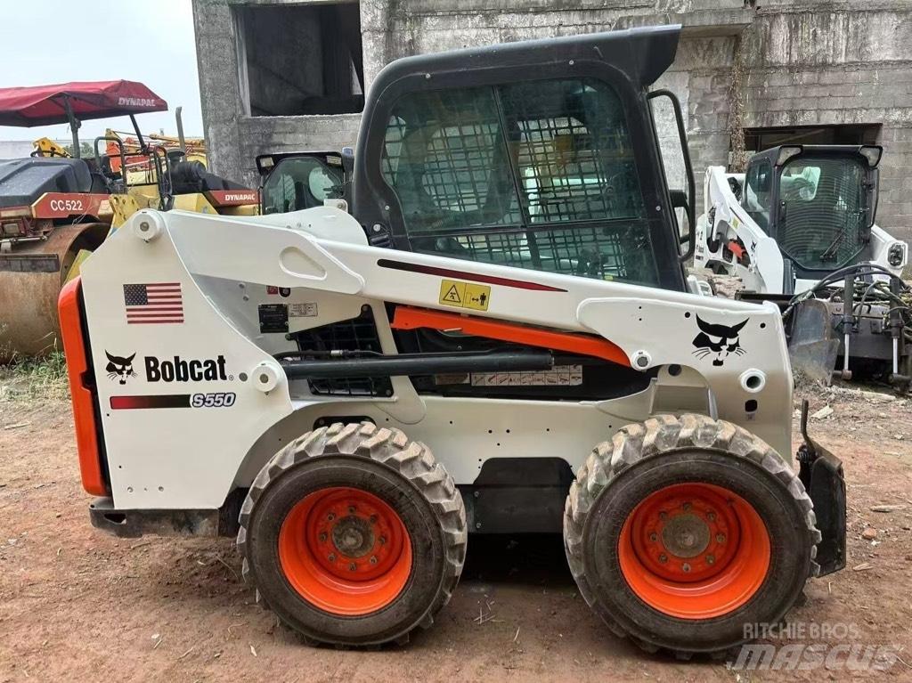 Bobcat S 550 Lietoti riteņu kompaktiekrāvēji