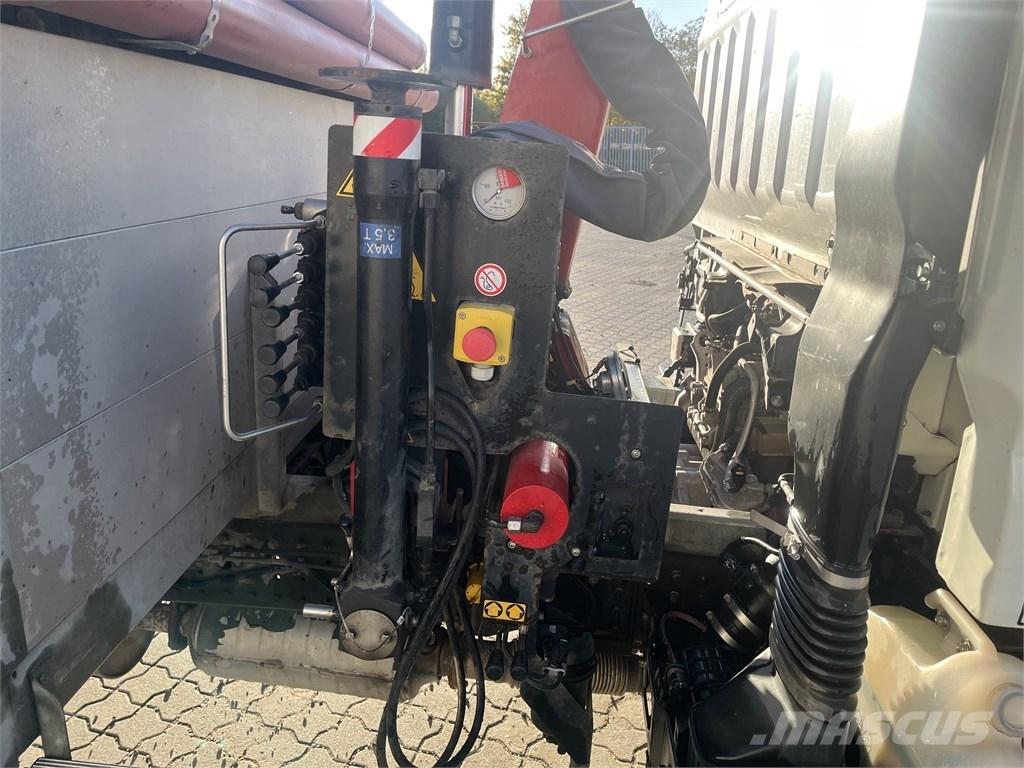 Mitsubishi Canter Platformas/izkraušana no sāniem