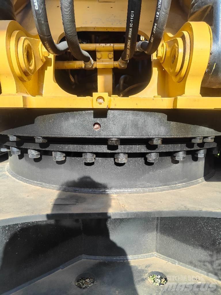 CAT 330 D Kāpurķēžu ekskavatori