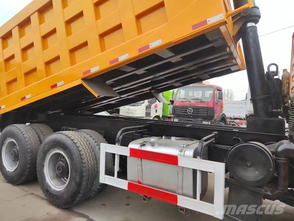 Shacman F3000 6x4 Pašizgāzējs
