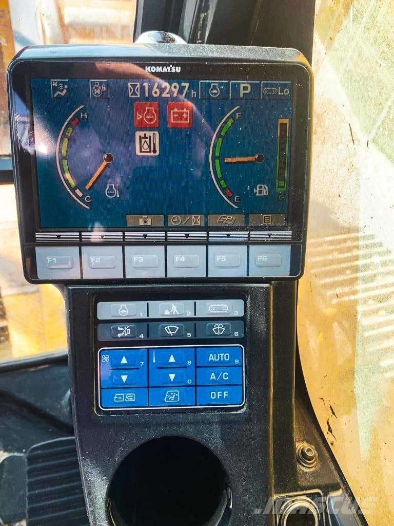 Komatsu PC 230 NHD Kāpurķēžu ekskavatori