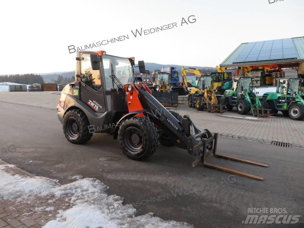 Hitachi ZW 75 Iekrāvēji uz riteņiem