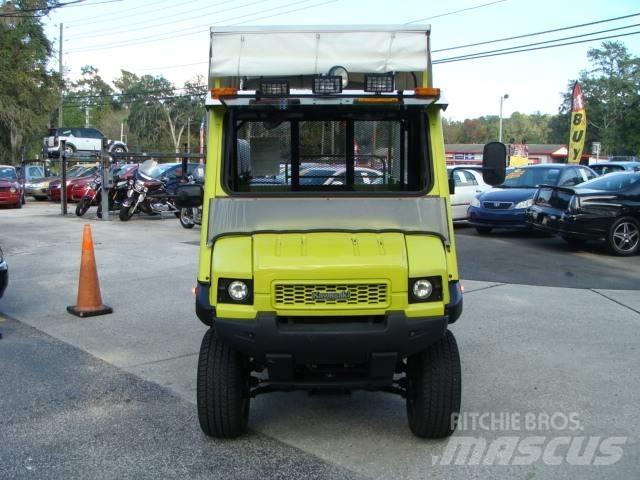 Kawasaki MULE 6X4 Komunālās mašīnas
