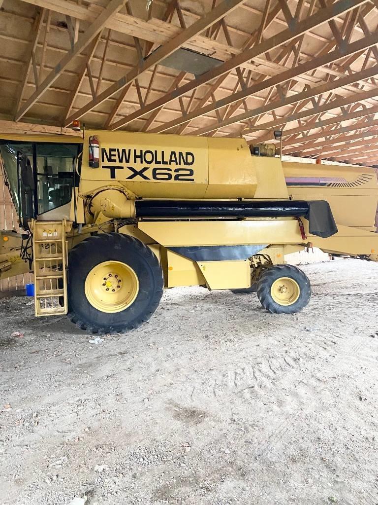 New Holland TX 62 Ražas novākšanas kombaini