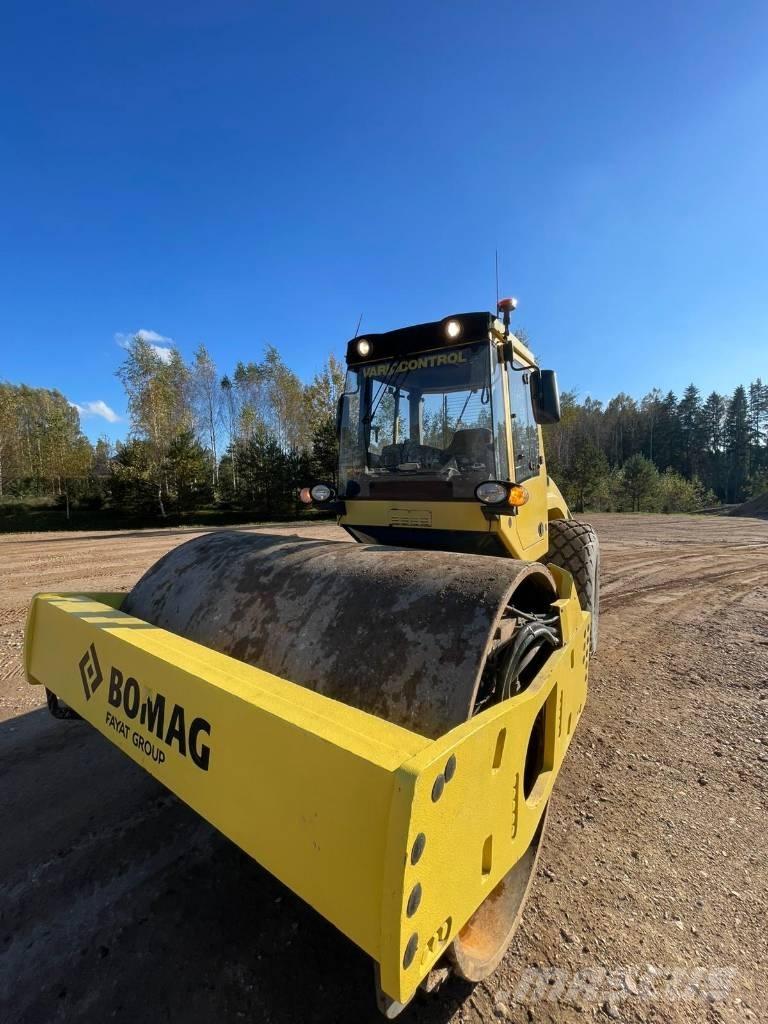 Bomag 213 DH-4 Vienvalča grunts veltņi