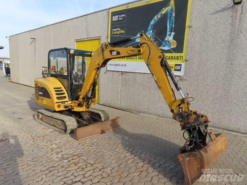 CAT 302.5 C Mini ekskavatori < 7 t
