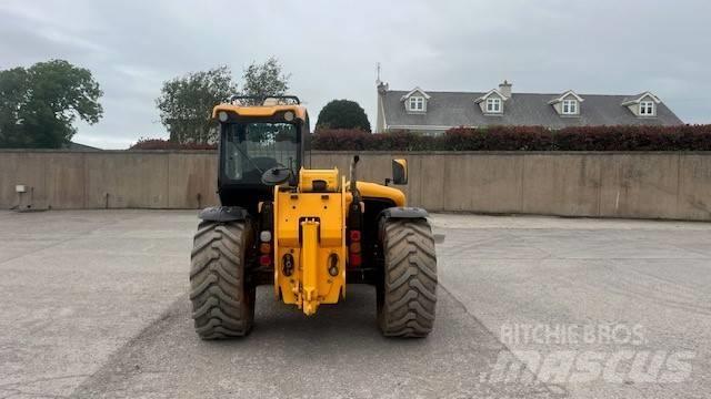 JCB 541-70 Agri Lauksaimniecības pacēlāji