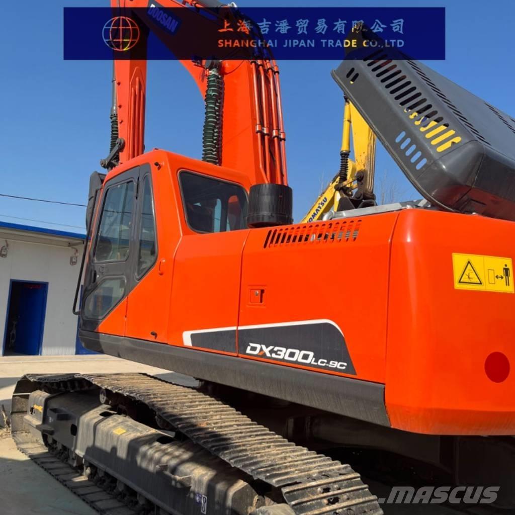 Doosan DX 300 Kāpurķēžu ekskavatori