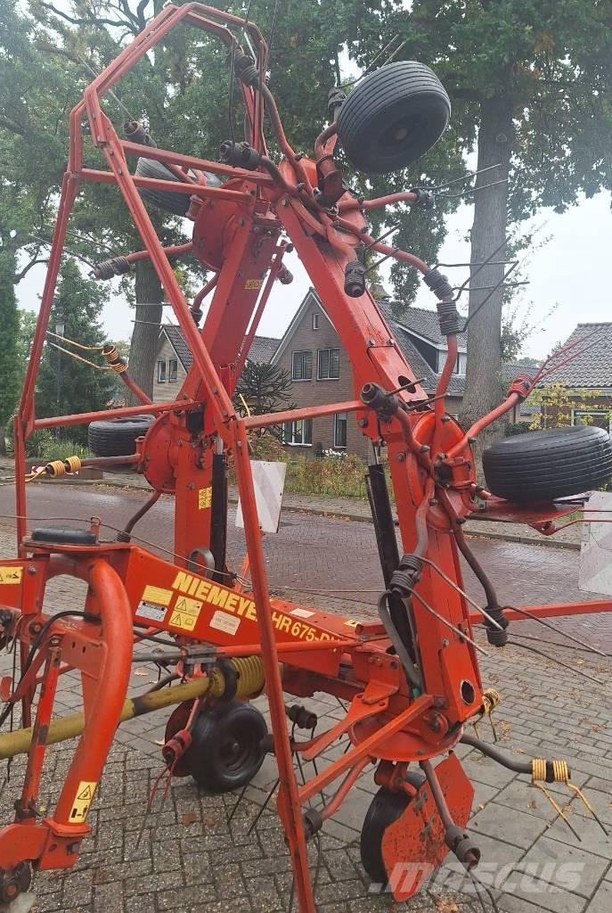 Niemeyer HR 675 DH Grābekļi un siena ārdītāji