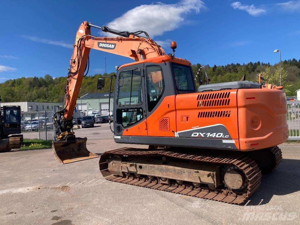 Doosan DX 140 LC Kāpurķēžu ekskavatori