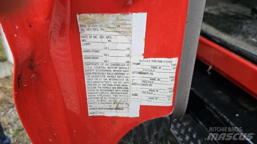Ford F650 Platformas/izkraušana no sāniem