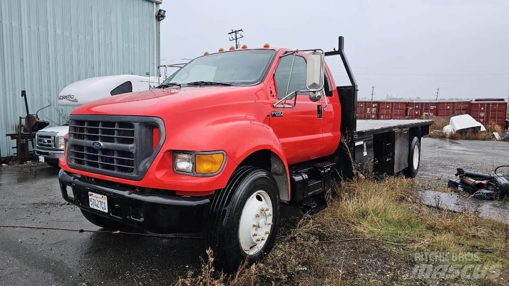 Ford F650 Platformas/izkraušana no sāniem