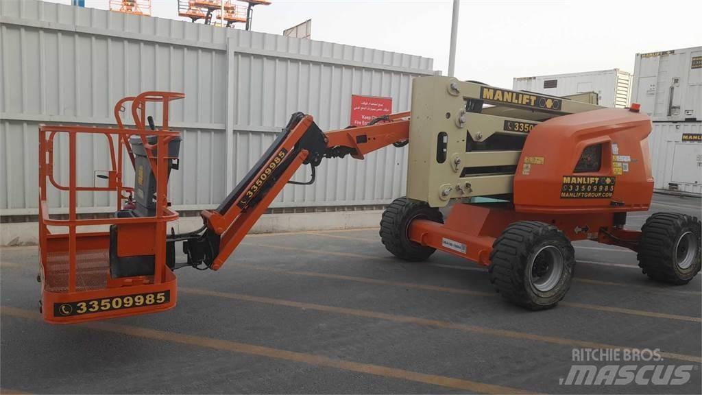 JLG 450AJ Strēles pacēlāji