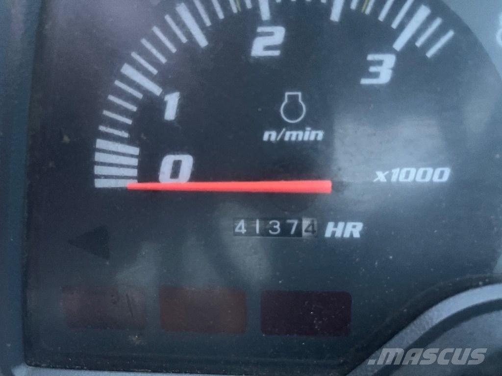 Kubota STV 36 Kompaktie traktori