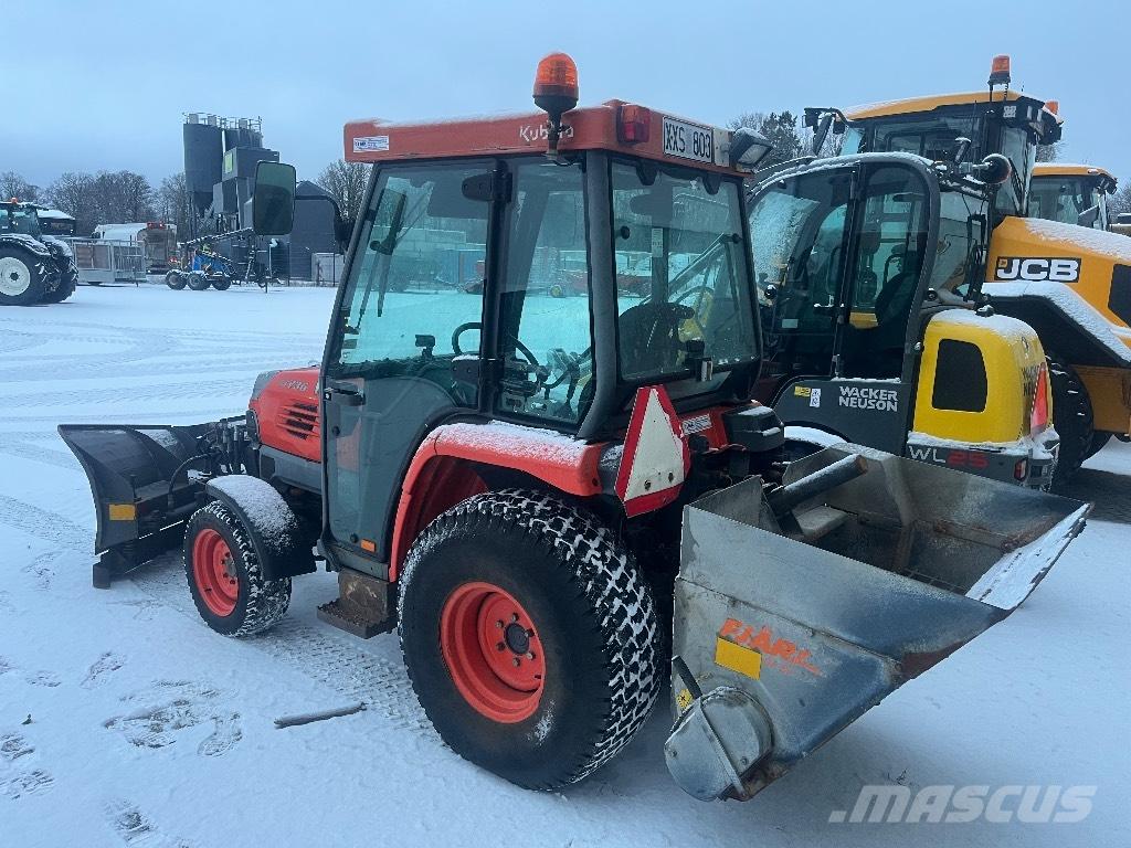 Kubota STV 36 Kompaktie traktori