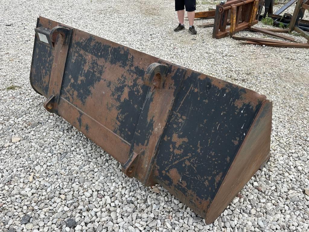  Łyżka JCB 2.2 m Cits iekraušanas un rakšanas aprīkojums