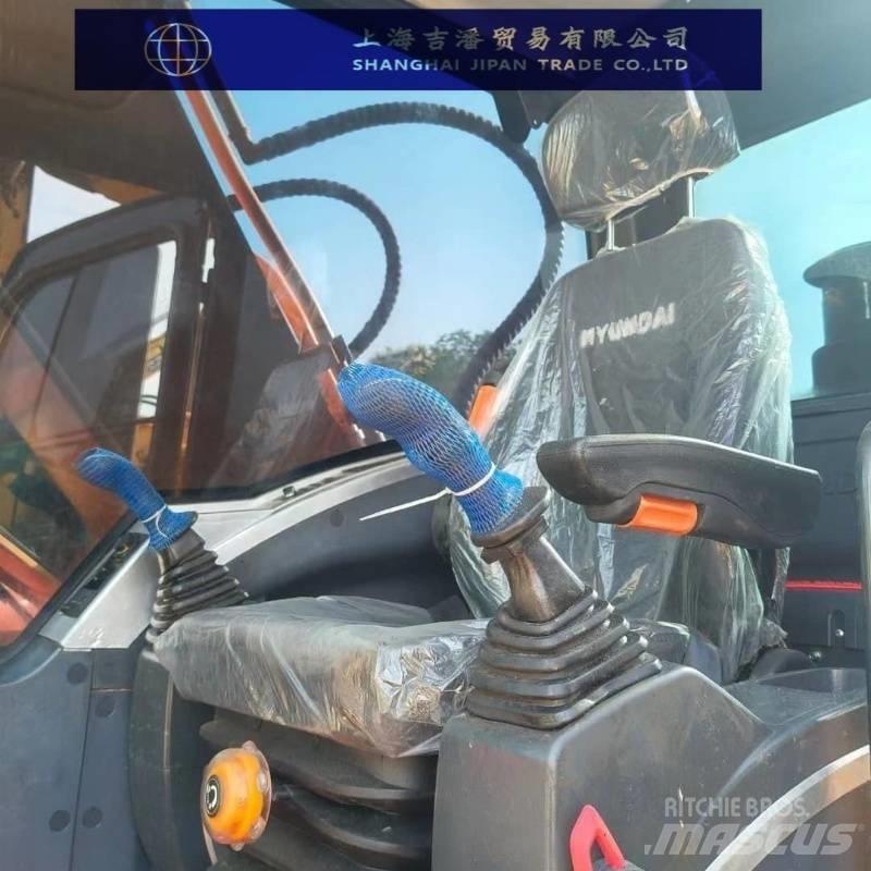 Hyundai R220 Vidēja lieluma ekskavatori 7 t - 12 t
