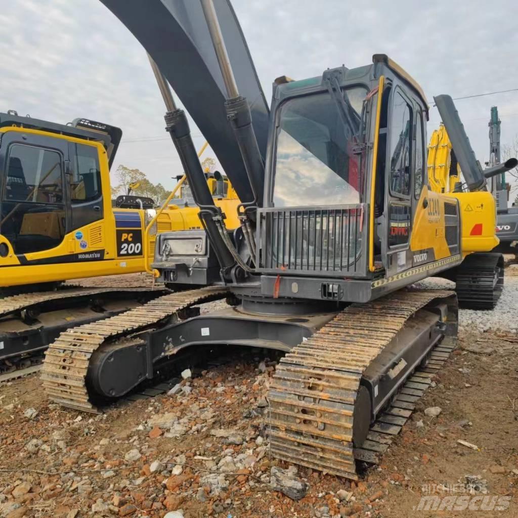 Volvo EC 240 Kāpurķēžu ekskavatori