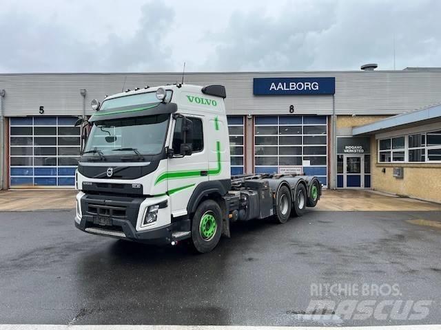 Volvo FMX 500 Treileri ar āķi