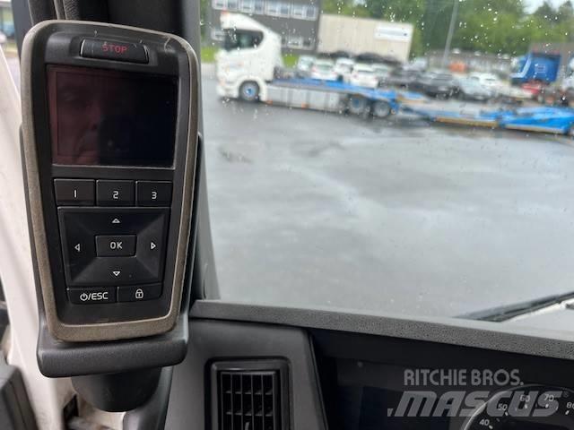 Volvo FMX 500 Treileri ar āķi