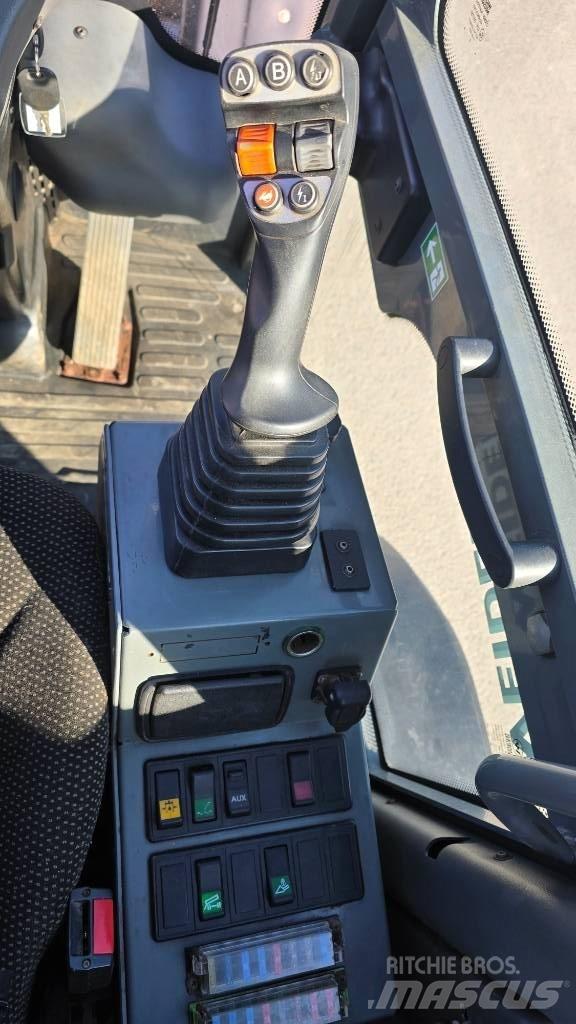 Weidemann 2080Tele Multifunkcionālie iekrāvēji
