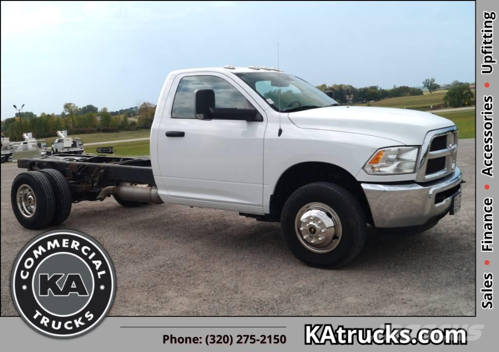 RAM 3500 TRADESMAN Šasija ar kabīni