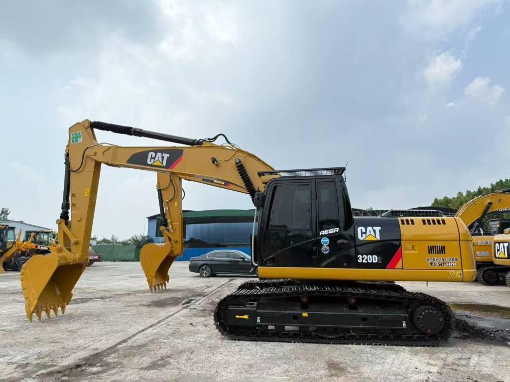 CAT 320D2 Kāpurķēžu ekskavatori