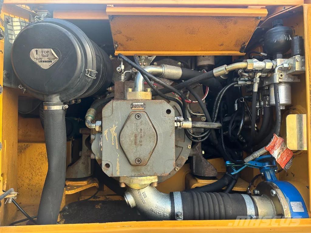 Liebherr A900 C Ekskavatori uz riteņiem