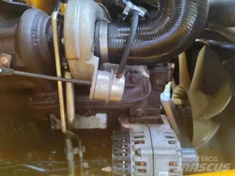 JCB 3 CX Ekskavatori-iekrāvēji