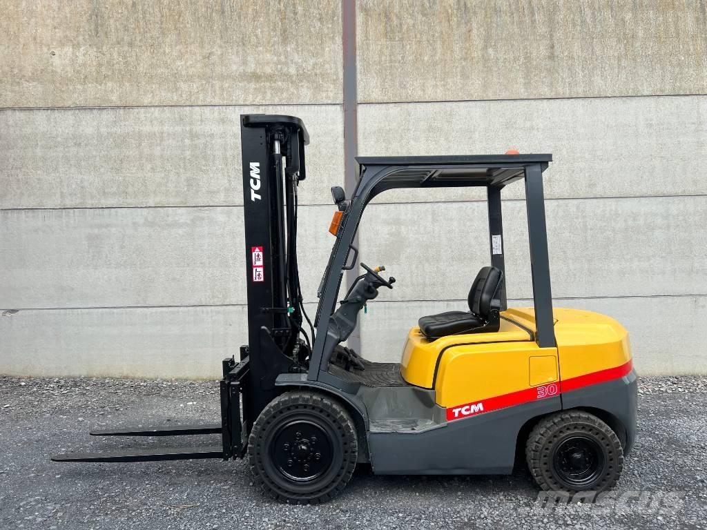 TCM FD30T3 Tehnika ar dīzeļa dzinēju