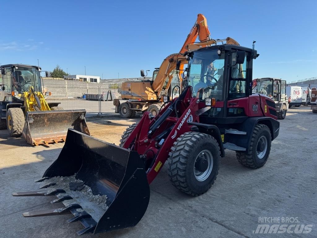 Yanmar V80 (01937) Iekrāvēji uz riteņiem