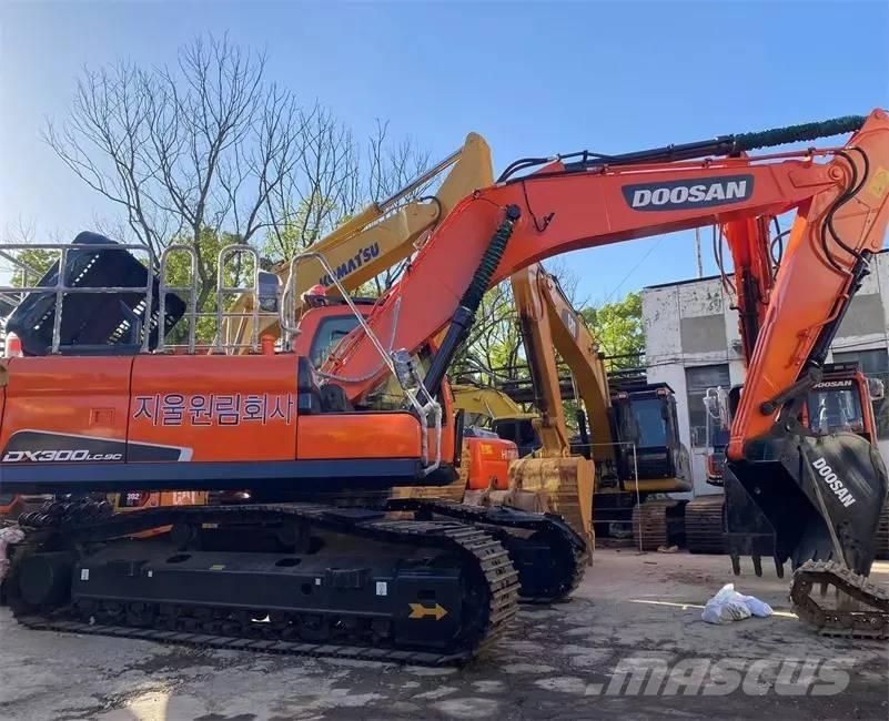 Doosan DX300LC-9C Kāpurķēžu ekskavatori
