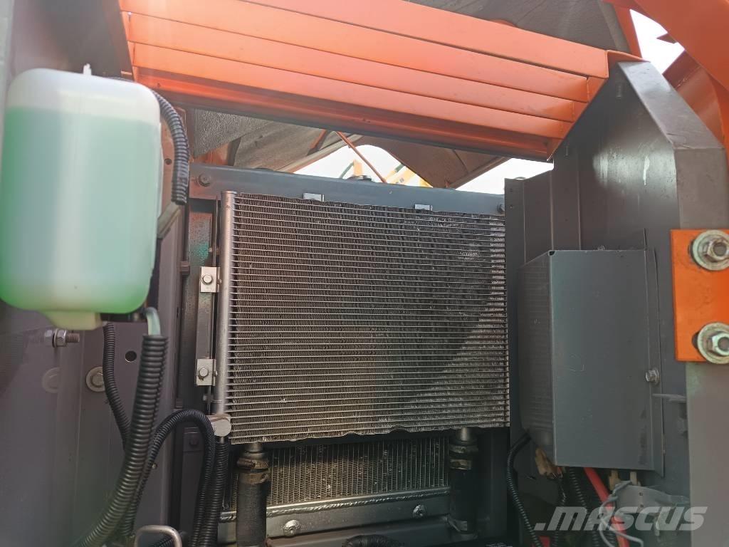 Hitachi ZX 70 Vidēja lieluma ekskavatori 7 t - 12 t