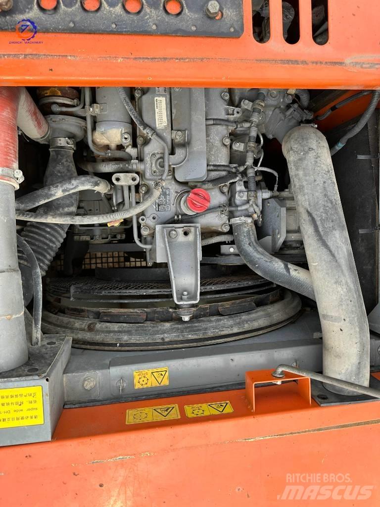 Hitachi ZX 130-5A Kāpurķēžu ekskavatori