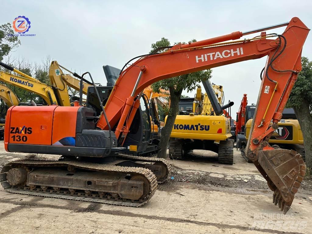 Hitachi ZX 130-5A Kāpurķēžu ekskavatori