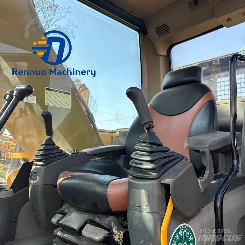 CAT 320D Kāpurķēžu ekskavatori