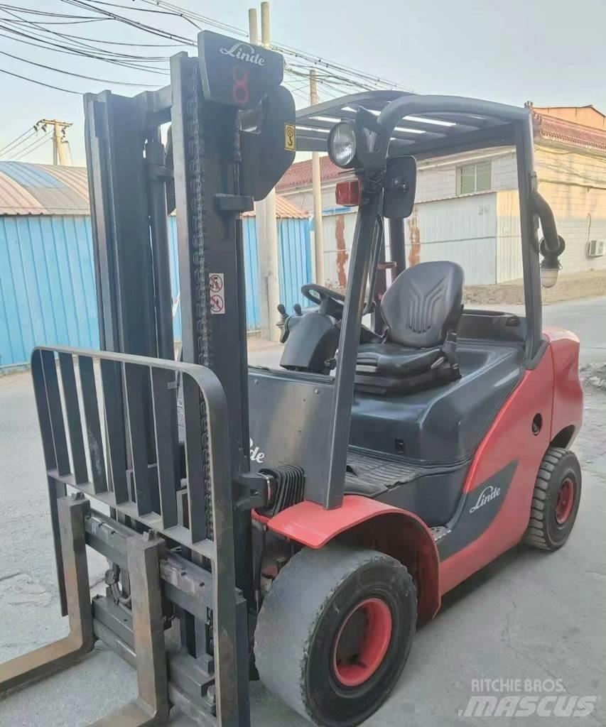 Linde H 30 D Tehnika ar dīzeļa dzinēju