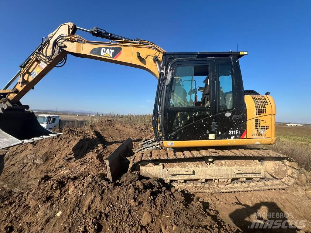 CAT 311 FL Kāpurķēžu ekskavatori