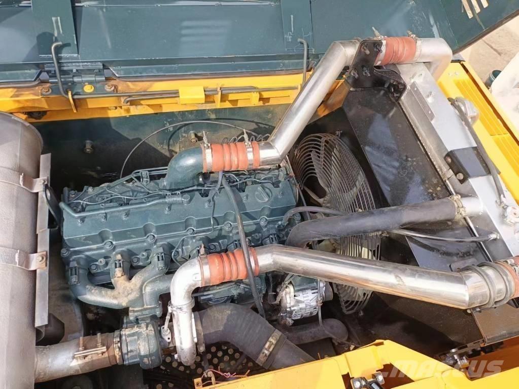 Hyundai 305-9 Kāpurķēžu ekskavatori