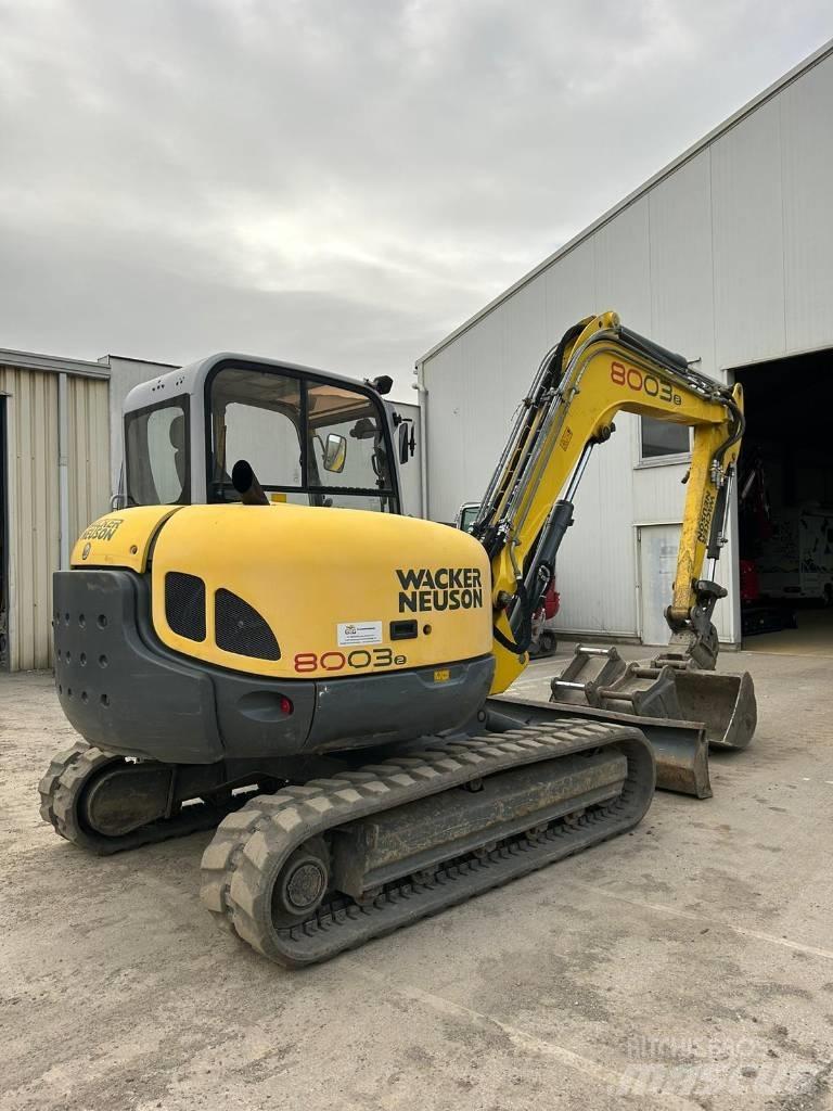 Neuson 8003 Vidēja lieluma ekskavatori 7 t - 12 t