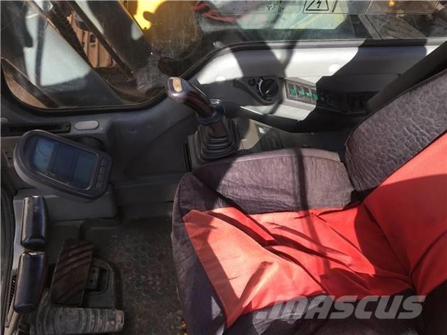 Volvo EC210B Kāpurķēžu ekskavatori