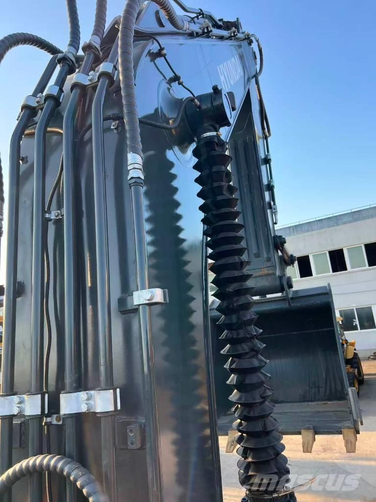 Hyundai R305LC-9T Kāpurķēžu ekskavatori