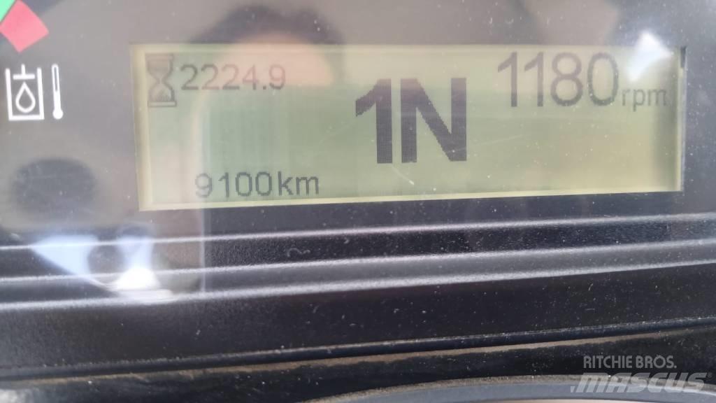 CAT 907 M Iekrāvēji uz riteņiem