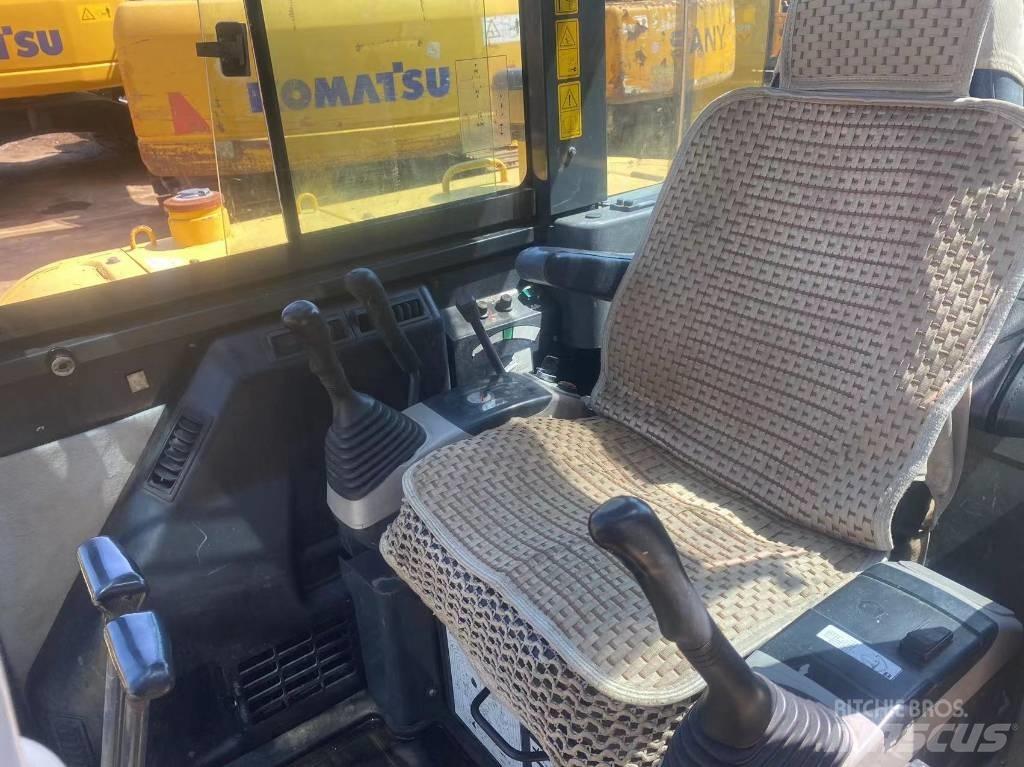 Komatsu PC56 Kāpurķēžu ekskavatori