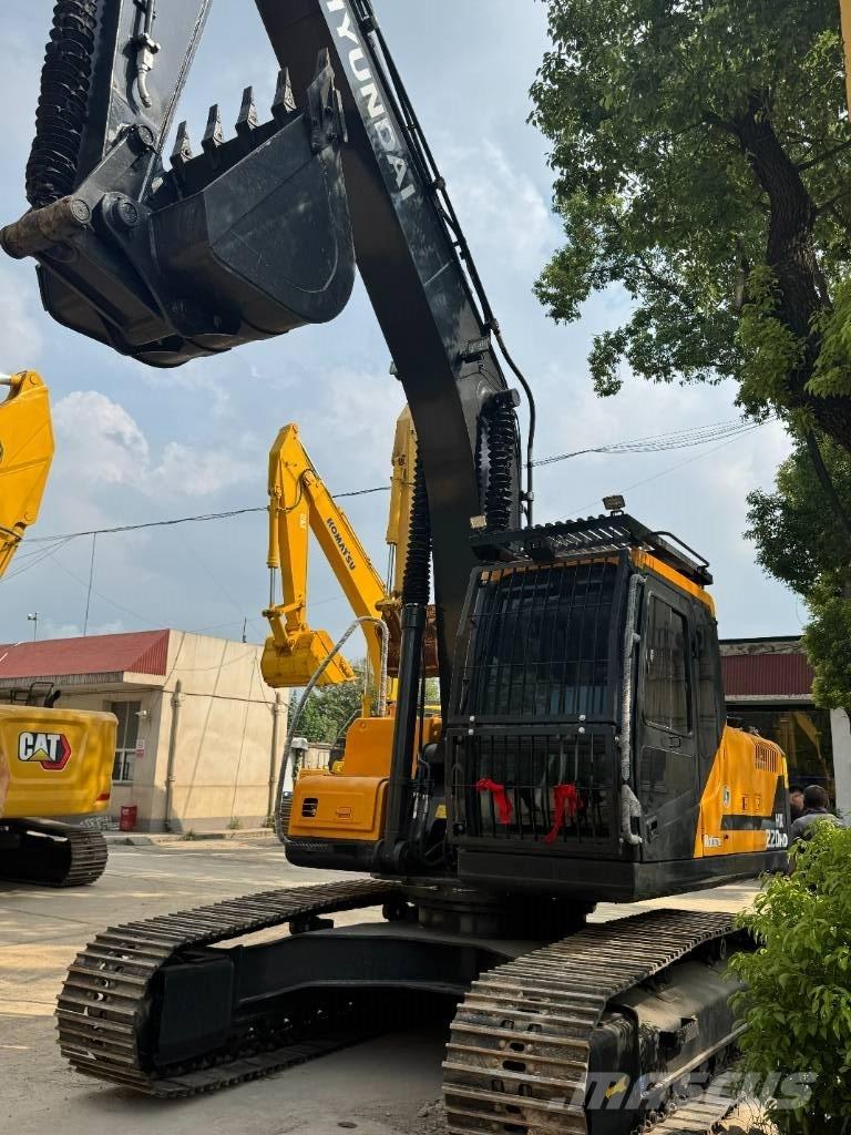 Hyundai HX220HD Vidēja lieluma ekskavatori 7 t - 12 t