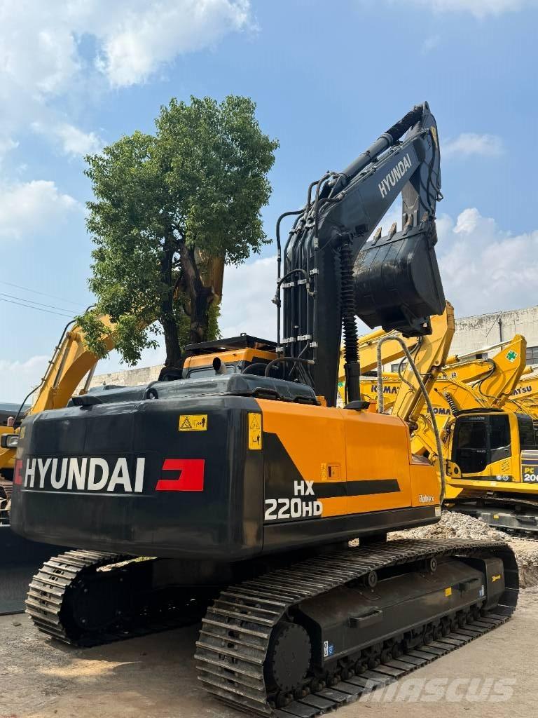 Hyundai HX220HD Vidēja lieluma ekskavatori 7 t - 12 t