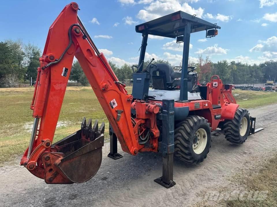 Kubota R 420 Iekrāvēji uz riteņiem